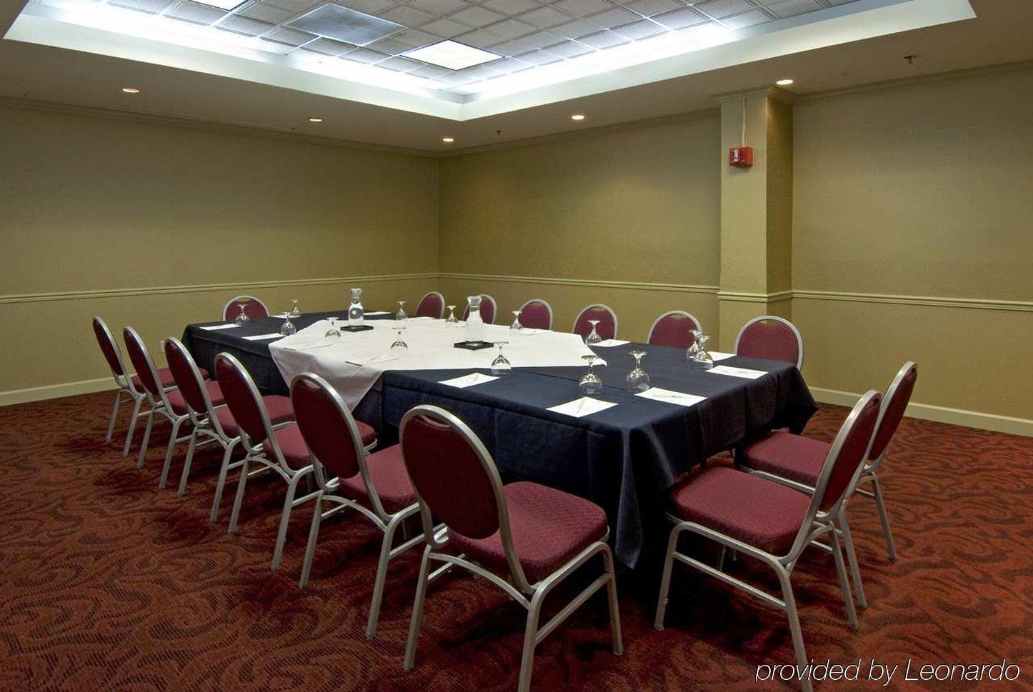 Embassy Suites By Hilton Atlanta Galleria Smyrna Kemudahan gambar