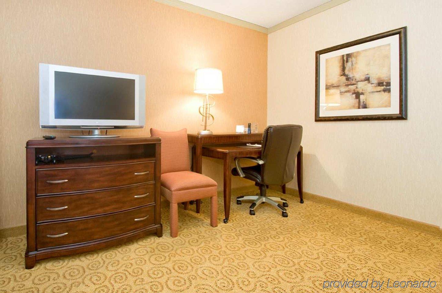 Embassy Suites By Hilton Atlanta Galleria Smyrna Bilik gambar